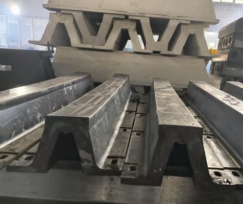 Bogenfender für die Umwandlung von Schlagenergie und den Schutz von Schiffen und Docks in Hafenanlagen mit starkem Verkehr