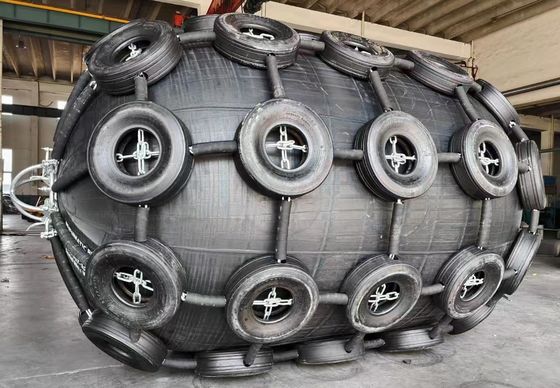 Pneumatische Marine-Fender, die die Sicherheit von Schiffen und Docks mit außergewöhnlicher Elastizität gewährleisten