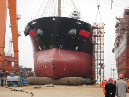 Aufblasbare Marine-Airbags für das Starten und Anlegen von Booten
